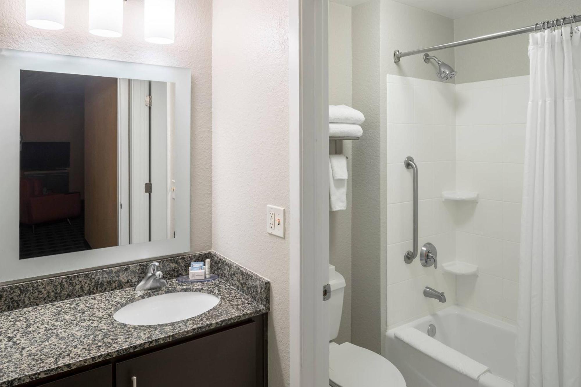 Towneplace Suites By Marriott Panama City Exterior photo